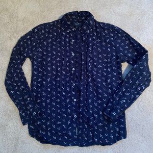 American Eagle Long Sleeved Button-Up